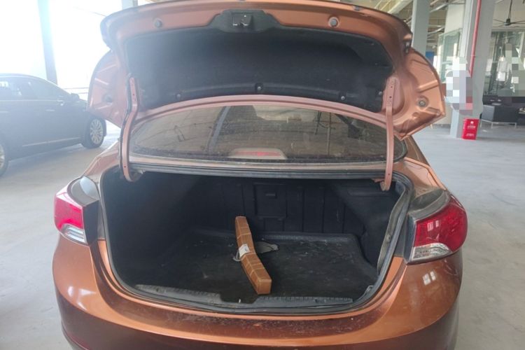 Used Hyundai Elantra (5th Generation / Langdong) 2012 1.6L Automatic Prestige Model Trunk