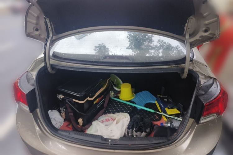 Used Hyundai Elantra (5th Generation / Langdong) 2012 1.6L Manual Fashion Edition Trunk