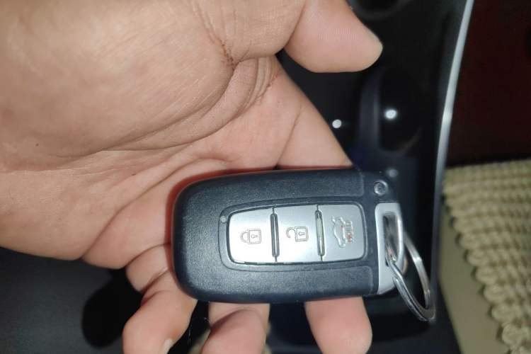 Used Hyundai Elantra (5th Generation / Langdong) 2012 1.6L Automatic Leading Model Vehicle Key