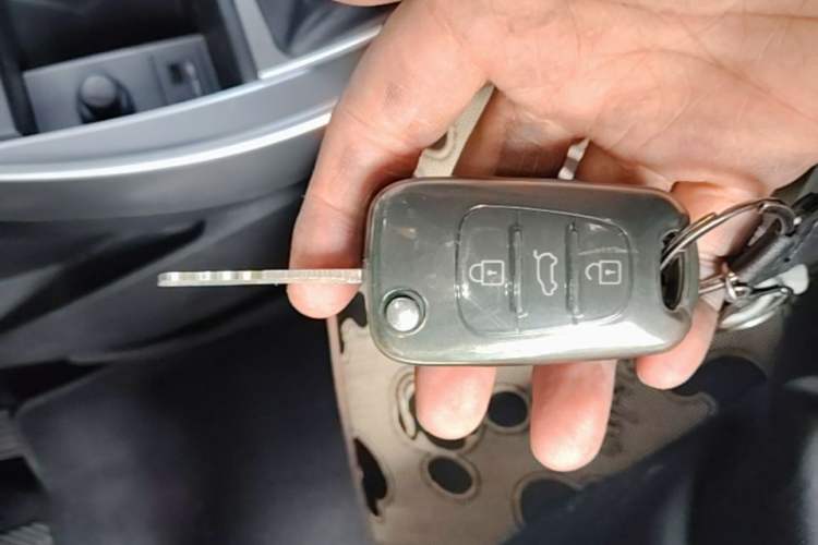 Used Hyundai Elantra (5th Generation / Langdong) 2012 1.6L Manual Fashion Edition Vehicle Key