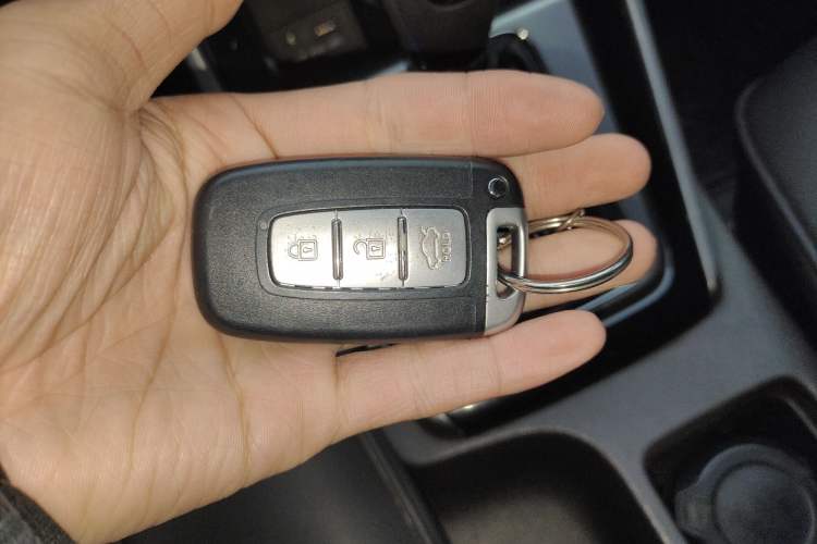 Used Hyundai Elantra (5th Generation / Langdong) 2012 1.6L Automatic Leading Model Vehicle Key