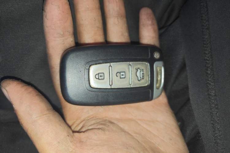 Used Hyundai Elantra (5th Generation / Langdong) 2012 1.6L Manual Leading Model Vehicle Key