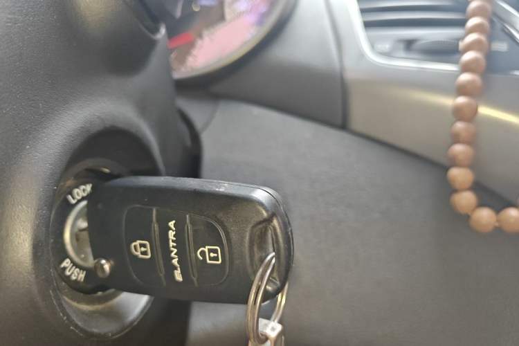 Used Hyundai Elantra (5th Generation / Langdong) 2012 1.6L Automatic Fashion Edition Vehicle Key
