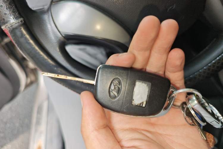 Used Hyundai Elantra (5th Generation / Langdong) 2012 1.6L Automatic Fashion Edition Vehicle Key