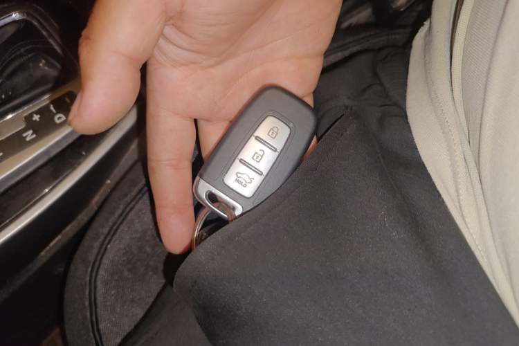 Used Hyundai Elantra (5th Generation / Langdong) 2012 1.6L Automatic Leading Model Vehicle Key