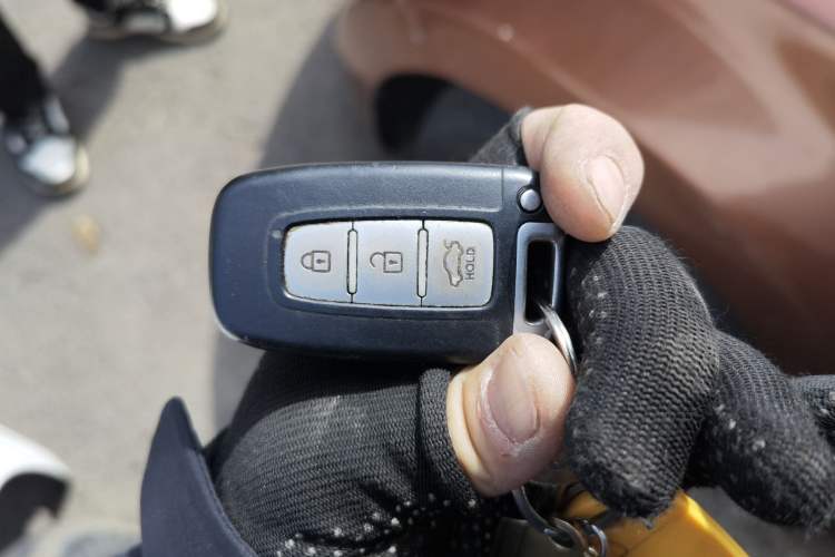 Used Hyundai Elantra (5th Generation / Langdong) 2012 1.6L Manual Leading Model Vehicle Key