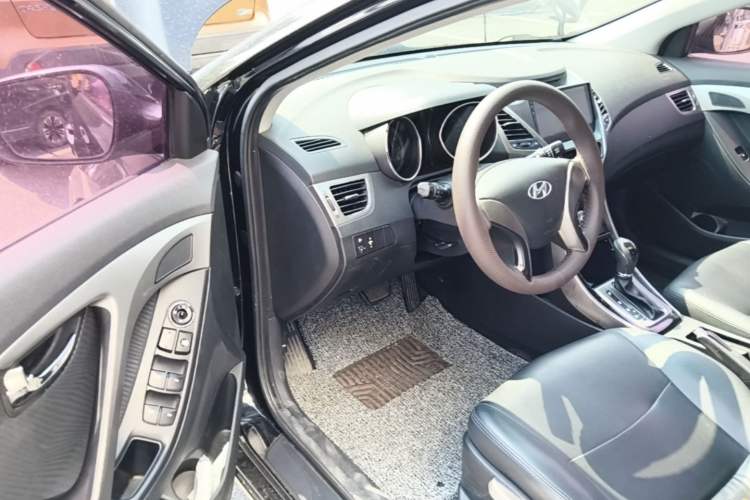 Used Hyundai Elantra (5th Generation / Langdong) 2013 1.6L Automatic Leading Model Driver Seat