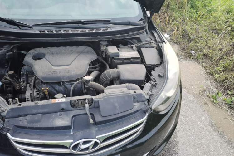 Used Hyundai Elantra (5th Generation / Langdong) 2013 1.6L Automatic Leading Model Engine Bay Left