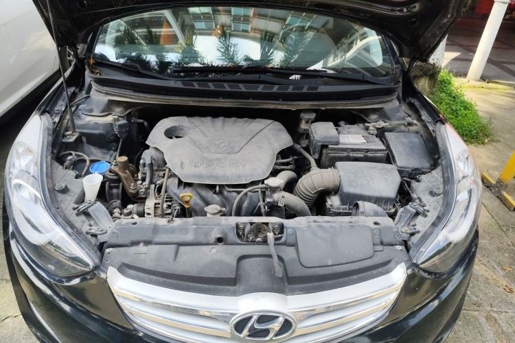 Used Hyundai Elantra (5th Generation / Langdong) 2013 1.6L Automatic Leading Model Engine Bay