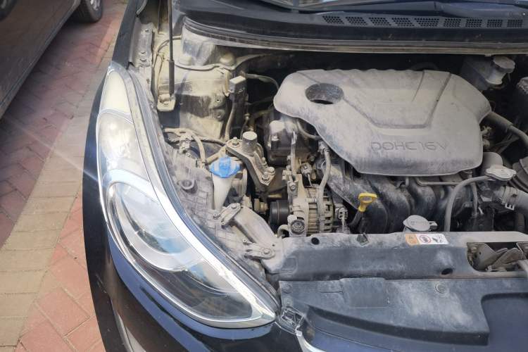 Used Hyundai Elantra (5th Generation / Langdong) 2013 1.6L Automatic Leading Model Engine Bay Right