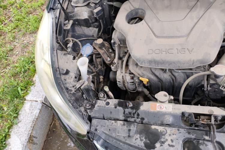 Used Hyundai Elantra (5th Generation / Langdong) 2013 1.6L Automatic Luxury Model Engine Bay Right