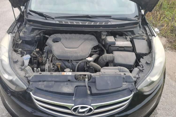 Used Hyundai Elantra (5th Generation / Langdong) 2013 1.6L Automatic Leading Model Engine Bay