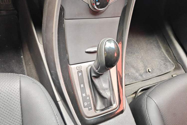 Used Hyundai Elantra (5th Generation / Langdong) 2013 1.6L Automatic Luxury Model Gear Lever