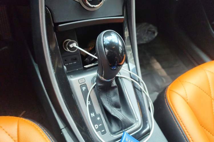 Used Hyundai Elantra (5th Generation / Langdong) 2013 1.6L Automatic Leading Model Gear Lever