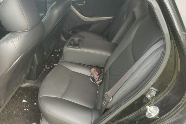 Used Hyundai Elantra (5th Generation / Langdong) 2013 1.6L Automatic Leading Model Left Rear Seat