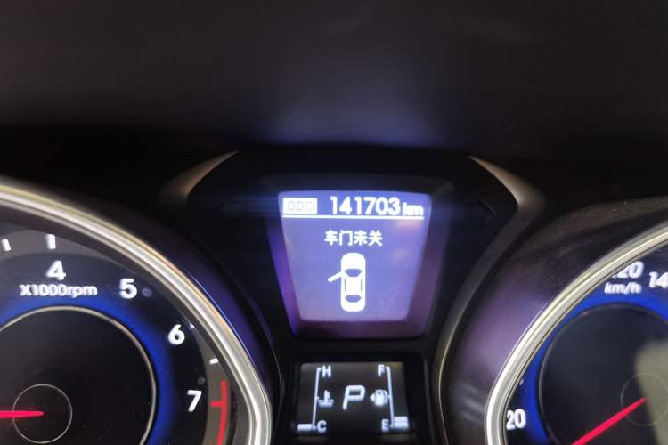 Used Hyundai Elantra (5th Generation / Langdong) 2013 1.6L Automatic Leading Model Odometer Close Up
