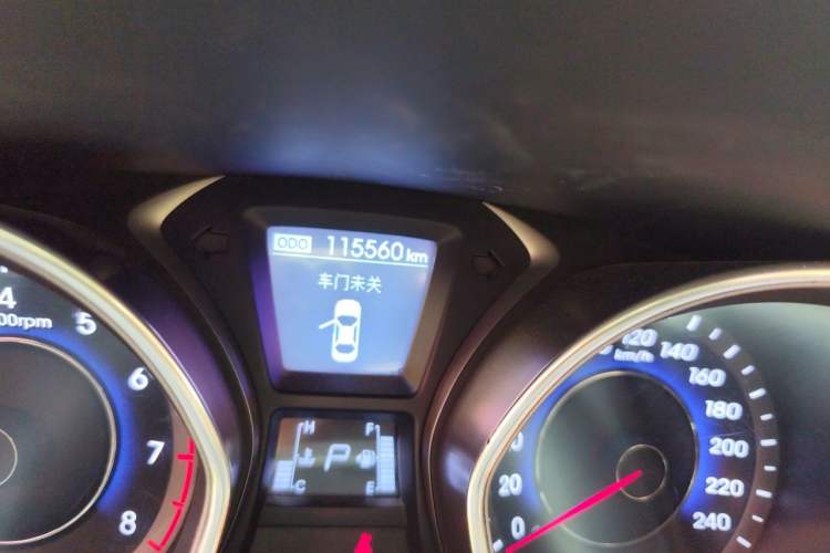 Used Hyundai Elantra (5th Generation / Langdong) 2013 1.6L Automatic Leading Model Odometer Close Up