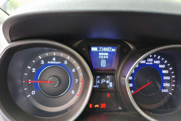 Used Hyundai Elantra (5th Generation / Langdong) 2013 1.6L Automatic Luxury Model Odometer Close Up