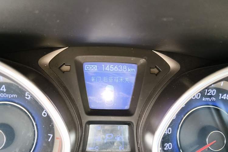 Used Hyundai Elantra (5th Generation / Langdong) 2013 1.6L Automatic Leading Model Odometer Close Up