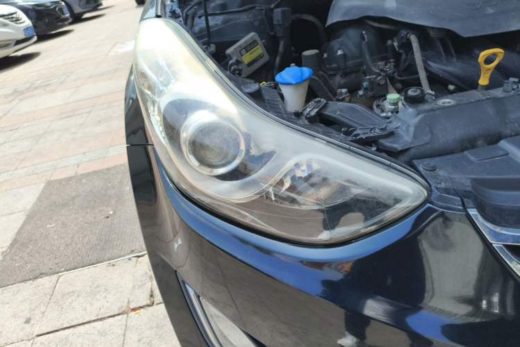 Used Hyundai Elantra (5th Generation / Langdong) 2013 1.6L Automatic Leading Model Right Front Headlight
