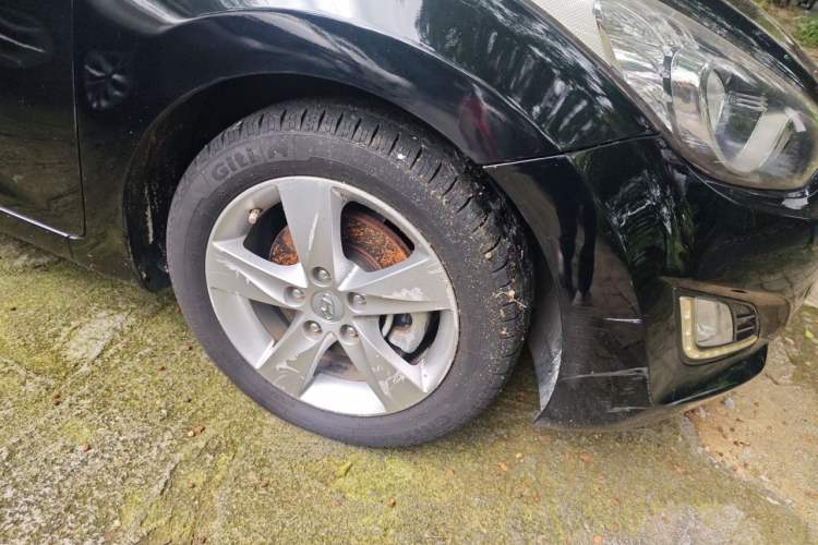 Used Hyundai Elantra (5th Generation / Langdong) 2013 1.6L Automatic Leading Model Right Front Wheel Hub