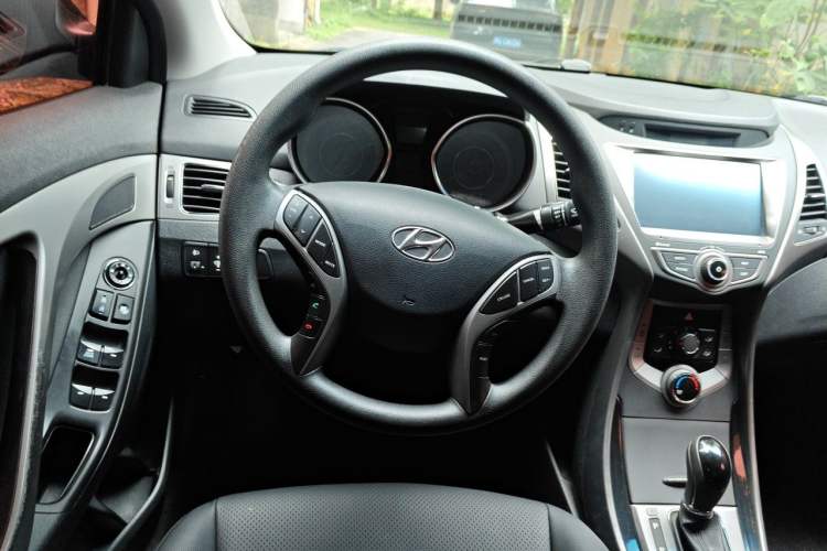 Used Hyundai Elantra (5th Generation / Langdong) 2013 1.6L Automatic Luxury Model Steering Wheel
