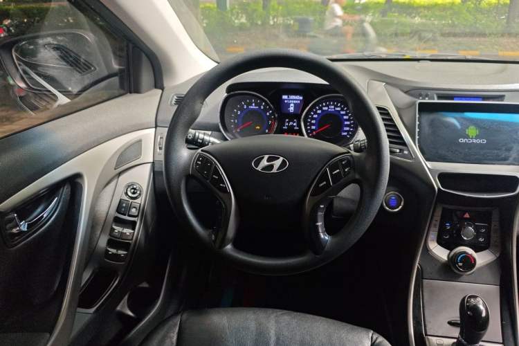 Used Hyundai Elantra (5th Generation / Langdong) 2013 1.6L Automatic Leading Model Steering Wheel