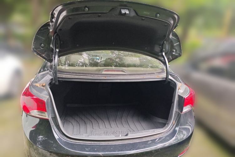 Used Hyundai Elantra (5th Generation / Langdong) 2013 1.6L Automatic Leading Model Trunk