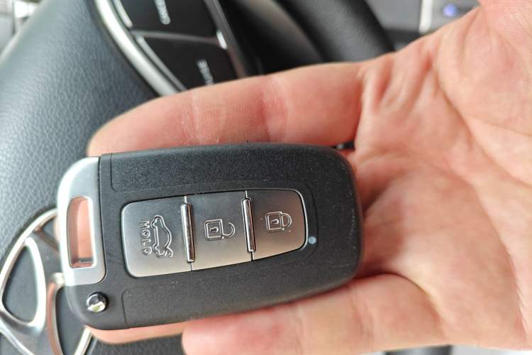 Used Hyundai Elantra (5th Generation / Langdong) 2013 1.6L Automatic Luxury Model Vehicle Key