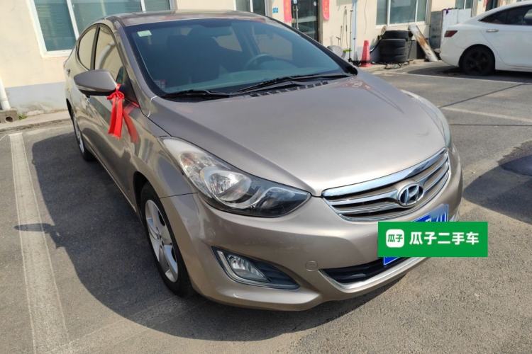 Used Hyundai Elantra (5th Generation / Langdong) 2013 1.6L Automatic Leading Model Front Right 45 Deg