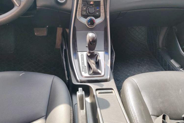 Used Hyundai Elantra (5th Generation / Langdong) 2013 1.6L Automatic Leading Model Gear Lever
