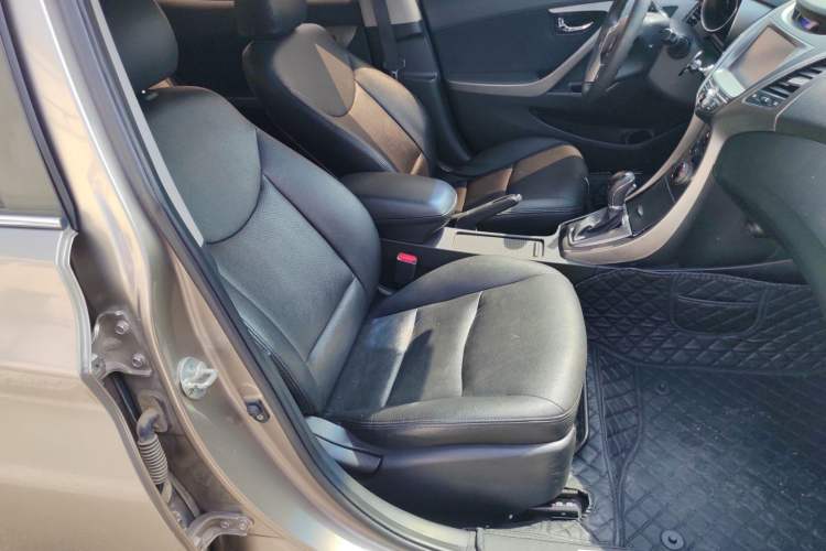 Used Hyundai Elantra (5th Generation / Langdong) 2013 1.6L Automatic Leading Model Right Front Seat