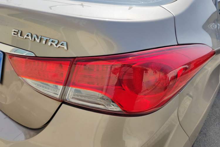 Used Hyundai Elantra (5th Generation / Langdong) 2013 1.6L Automatic Leading Model Right Rear Taillight