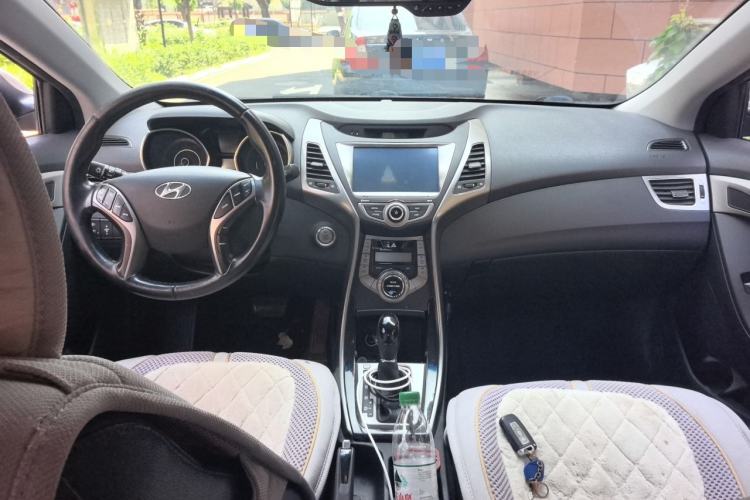 Used Hyundai Elantra (5th Generation / Langdong) 2013 1.6L Automatic Luxury Model Center Console