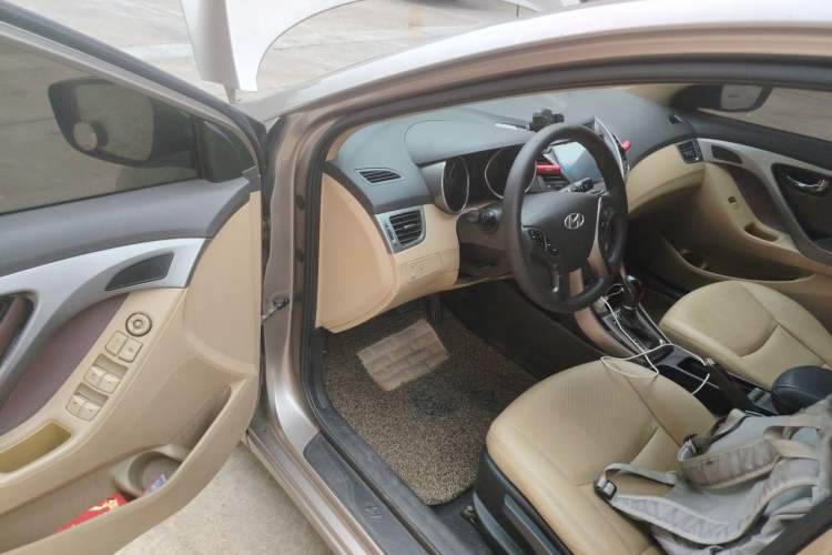 Used Hyundai Elantra (5th Generation / Langdong) 2013 1.6L Automatic Leading Model Driver Seat