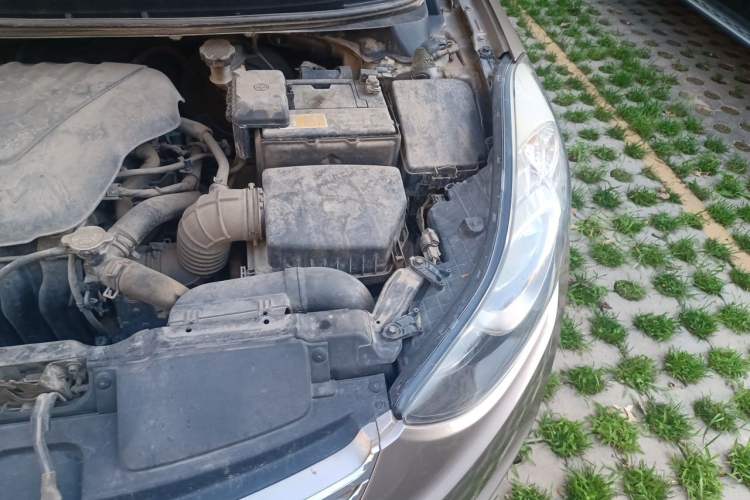 Used Hyundai Elantra (5th Generation / Langdong) 2013 1.6L Automatic Leading Model Engine Bay Left