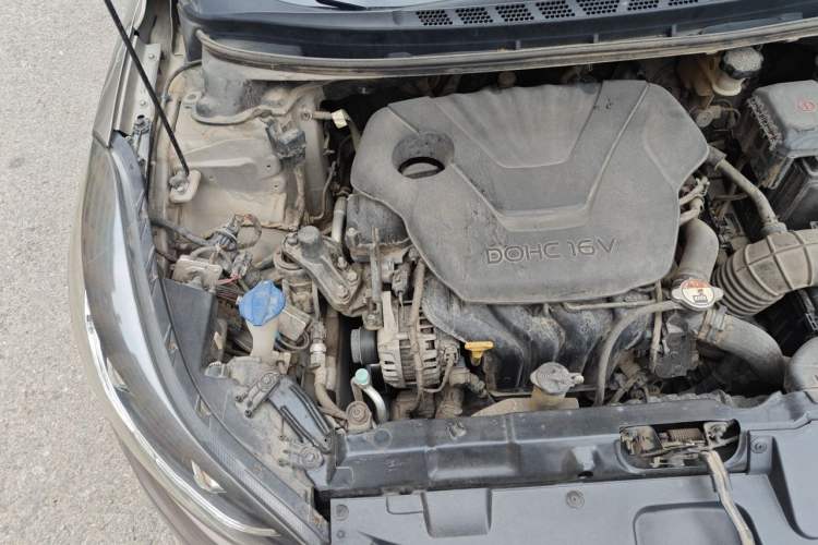 Used Hyundai Elantra (5th Generation / Langdong) 2013 1.6L Automatic Luxury Model Engine Bay Right