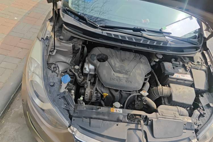 Used Hyundai Elantra (5th Generation / Langdong) 2013 1.6L Automatic Leading Model Engine Bay Right
