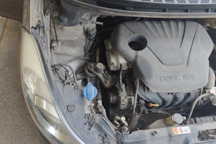 Used Hyundai Elantra (5th Generation / Langdong) 2013 1.6L Automatic Leading Model Engine Bay Right