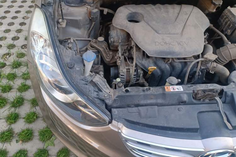 Used Hyundai Elantra (5th Generation / Langdong) 2013 1.6L Automatic Leading Model Engine Bay Right