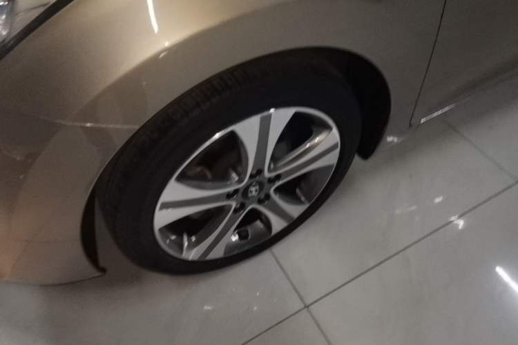 Used Hyundai Elantra (5th Generation / Langdong) 2013 1.6L Automatic Luxury Model Exterior 4