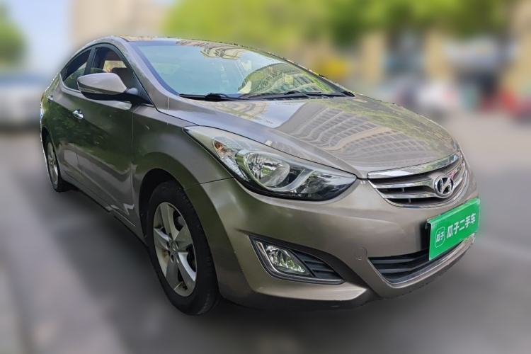 Used Hyundai Elantra (5th Generation / Langdong) 2013 1.6L Automatic Luxury Model Front Right 45 Deg