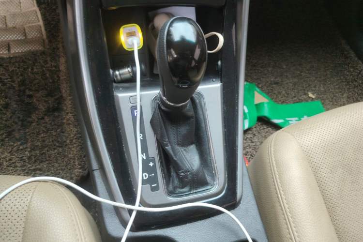 Used Hyundai Elantra (5th Generation / Langdong) 2013 1.6L Automatic Leading Model Gear Lever