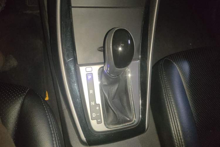 Used Hyundai Elantra (5th Generation / Langdong) 2013 1.6L Automatic Leading Model Gear Lever