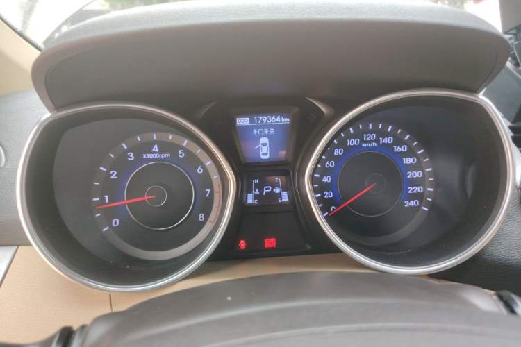 Used Hyundai Elantra (5th Generation / Langdong) 2013 1.6L Automatic Leading Model Instrument Cluster