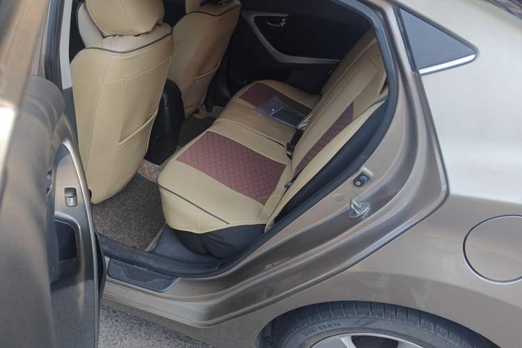 Used Hyundai Elantra (5th Generation / Langdong) 2013 1.6L Automatic Leading Model Left Rear Seat