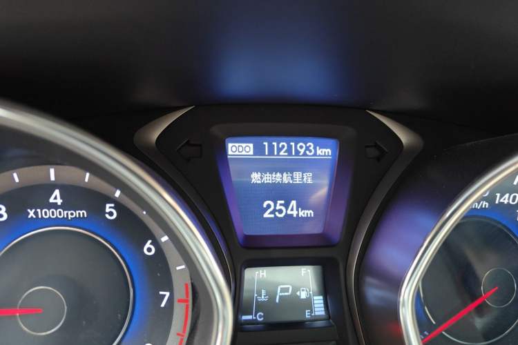 Used Hyundai Elantra (5th Generation / Langdong) 2013 1.6L Automatic Luxury Model Odometer Close Up