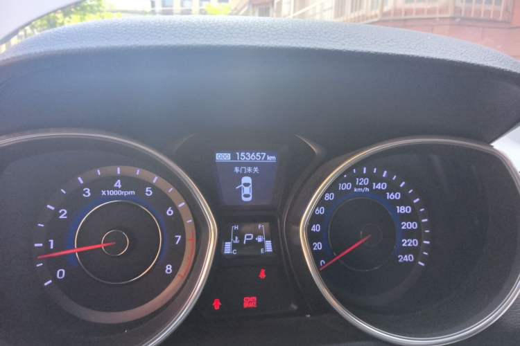 Used Hyundai Elantra (5th Generation / Langdong) 2013 1.6L Automatic Luxury Model Odometer Close Up