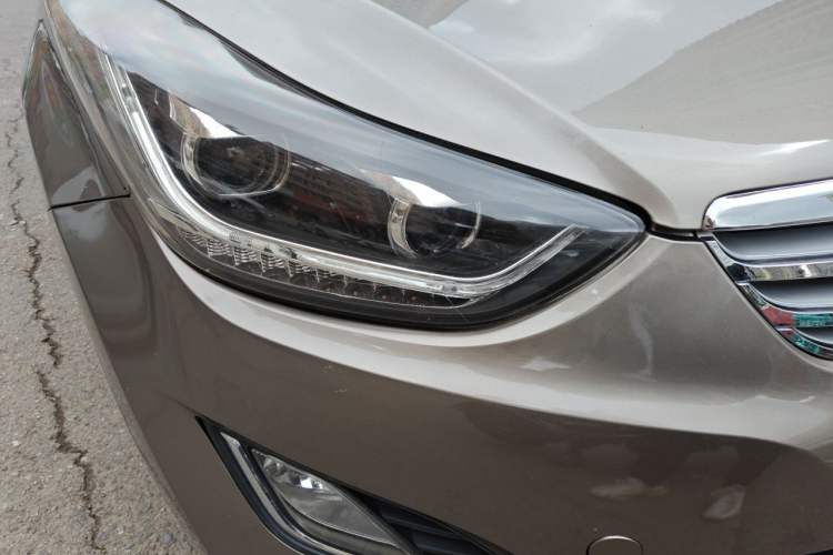Used Hyundai Elantra (5th Generation / Langdong) 2013 1.6L Automatic Luxury Model Right Front Headlight