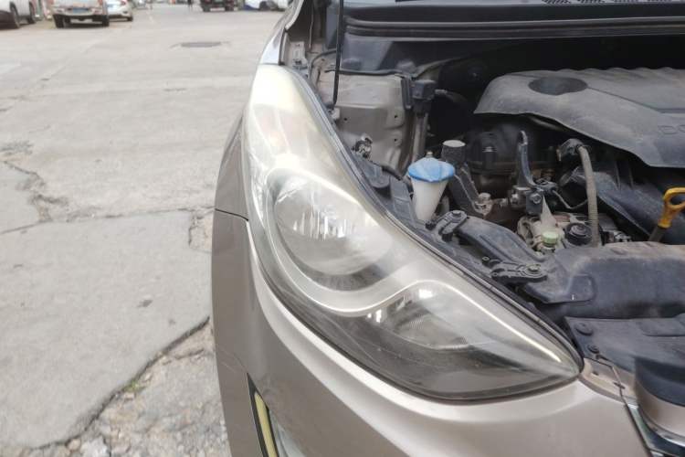Used Hyundai Elantra (5th Generation / Langdong) 2013 1.6L Automatic Leading Model Right Front Headlight